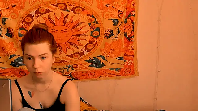 Snapshot of AliceCUNTach chatting on 05-17-26, 05:05 AliceCUNTach online show from 05-17-26, 05:05
