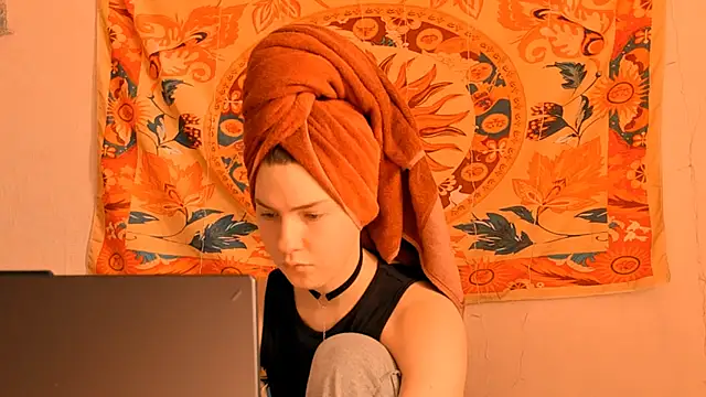 Snapshot of AliceCUNTach chatting on 05-30-26, 05:04 AliceCUNTach online show from 05-30-26, 05:04