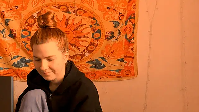 Snapshot of AliceCUNTach chatting on 06-02-26, 05:09 AliceCUNTach online show from 06-02-26, 05:09