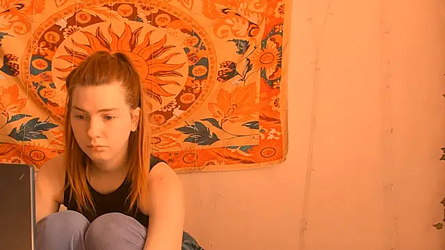 Snapshot of AliceCUNTach chatting on 06-03-26, 05:10 AliceCUNTach online show from 06-03-26, 05:10