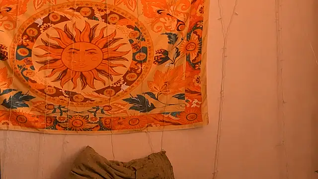 Snapshot of AliceCUNTach chatting on 06-05-26, 06:52 AliceCUNTach online show from 06-05-26, 06:52