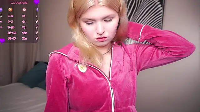 Snapshot of ShontaWasilko chatting on 12-20-25, 05:42 ShontaWasilko online show from 12-20-25, 05:42