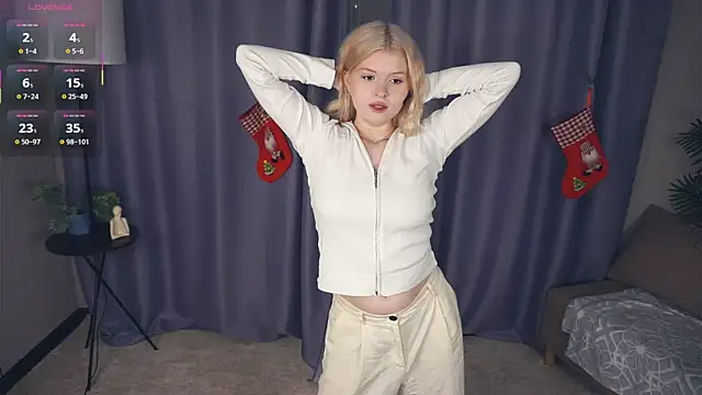 Snapshot of ShontaWasilko chatting on 12-21-25, 05:42 ShontaWasilko online show from 12-21-25, 05:42