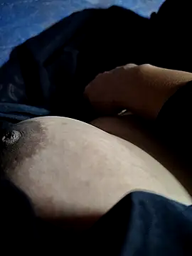 Snapshot of Hot_lali_555 chatting on 10-30-25, 06:15 Hot lali 555 online show from 10-30-25, 06:15