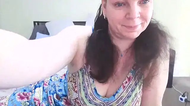 aussiepeaches online show from 09-23-25, 01:52