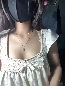 Snapshot of Fin-xinh18 chatting on 10-05-25, 07:39 Fin-xinh18 online show from 10-05-25, 07:39