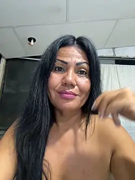 Snapshot of Nair_Hot77 chatting on 10-31-25, 01:39 Nair Hot77 online show from 10-31-25, 01:39