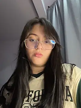 Snapshot of Angeldusttt chatting on 09-24-25, 12:47 Angeldusttt online show from 09-24-25, 12:47