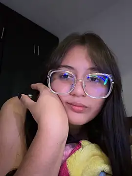 Snapshot of Angeldusttt chatting on 09-26-25, 05:28 Angeldusttt online show from 09-26-25, 05:28