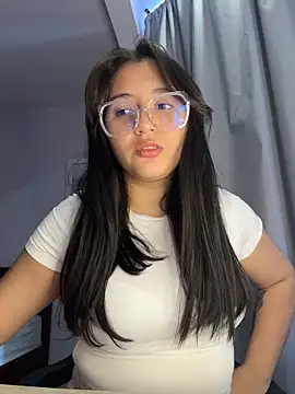 Snapshot of Angeldusttt chatting on 09-30-25, 04:45 Angeldusttt online show from 09-30-25, 04:45