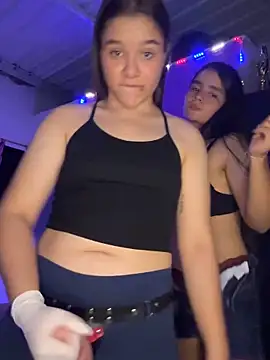 Snapshot of Ashley_and_Zoe chatting on 10-16-25, 11:06 Ashley and Zoe online show from 10-16-25, 11:06