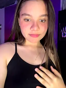 Snapshot of Ashley_and_Zoe chatting on 10-19-25, 03:12 Ashley and Zoe online show from 10-19-25, 03:12