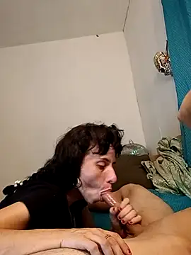 Snapshot of Labarbie77 chatting on 10-17-25, 02:59 Labarbie77 online show from 10-17-25, 02:59