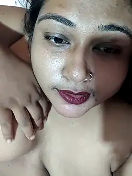 Snapshot of hotbhabhi011 chatting on 10-08-25, 04:21 hotbhabhi011 online show from 10-08-25, 04:21