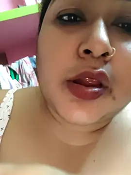 Snapshot of hotbhabhi011 chatting on 10-13-25, 03:34 hotbhabhi011 online show from 10-13-25, 03:34