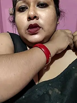 Snapshot of hotbhabhi011 chatting on 11-21-25, 12:04 hotbhabhi011 online show from 11-21-25, 12:04