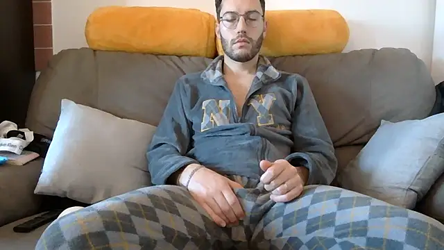 Amicisegreti online show from 02-02-26, 07:29