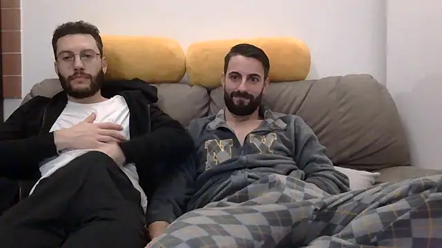 Amicisegreti online show from 03-06-26, 09:55