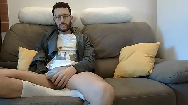 Amicisegreti online show from 03-31-26, 05:41