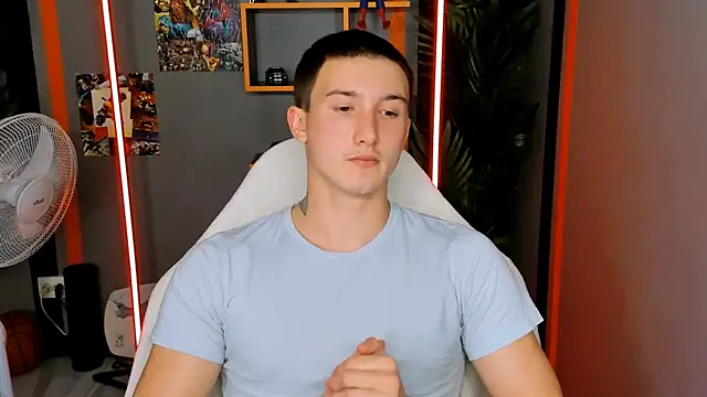 Snapshot of David__Diamond chatting on 09-08-25, 03:44 David Diamond online show from 09-08-25, 03:44