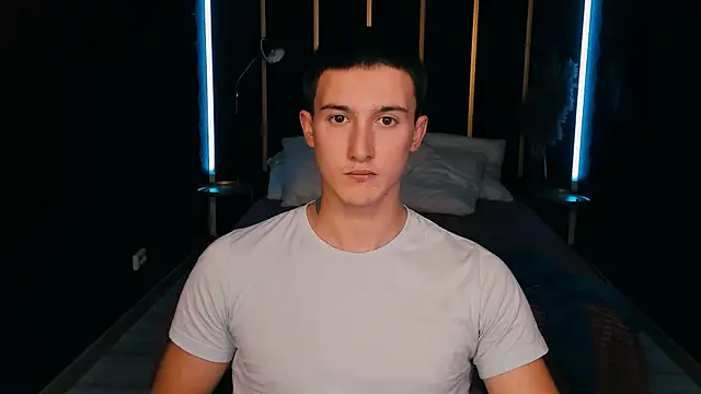 Snapshot of David__Diamond chatting on 09-13-25, 03:12 David Diamond online show from 09-13-25, 03:12