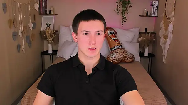 Snapshot of David__Diamond chatting on 10-04-25, 04:05 David Diamond online show from 10-04-25, 04:05