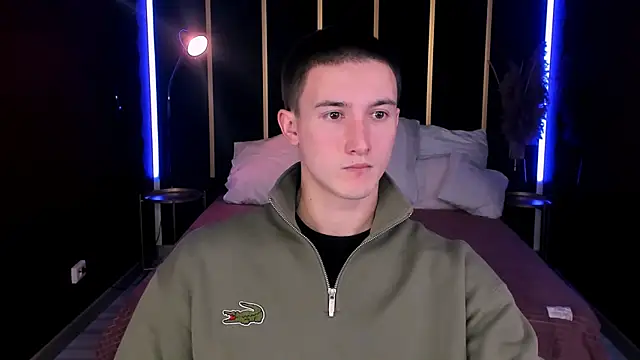 Snapshot of David__Diamond chatting on 10-10-25, 03:33 David Diamond online show from 10-10-25, 03:33