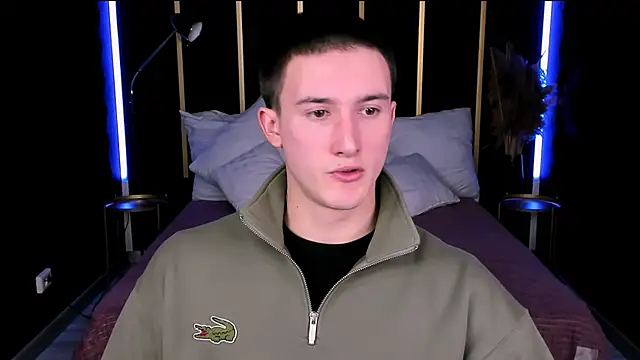 Snapshot of David__Diamond chatting on 10-17-25, 03:58 David Diamond online show from 10-17-25, 03:58