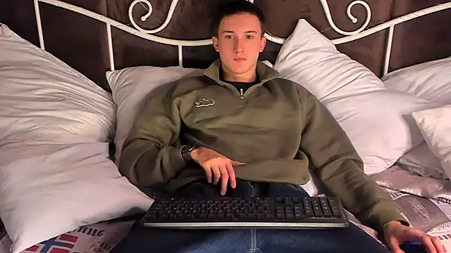 Snapshot of David__Diamond chatting on 10-24-25, 04:03 David Diamond online show from 10-24-25, 04:03