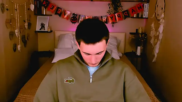 Snapshot of David__Diamond chatting on 10-27-25, 03:49 David Diamond online show from 10-27-25, 03:49