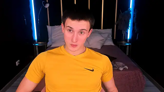 Snapshot of David__Diamond chatting on 11-09-25, 03:54 David Diamond online show from 11-09-25, 03:54