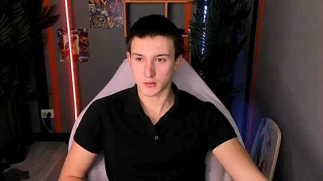 Snapshot of David__Diamond chatting on 11-18-25, 03:49 David Diamond online show from 11-18-25, 03:49