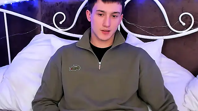 Snapshot of David__Diamond chatting on 12-14-25, 03:39 David Diamond online show from 12-14-25, 03:39