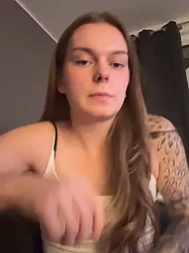 LisaFreier online show from 10-13-25, 06:41