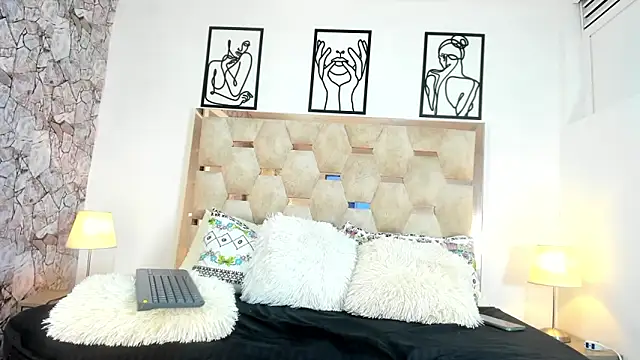 Snapshot of Isabell_Villa chatting on 09-10-25, 03:06 Isabell Villa online show from 09-10-25, 03:06