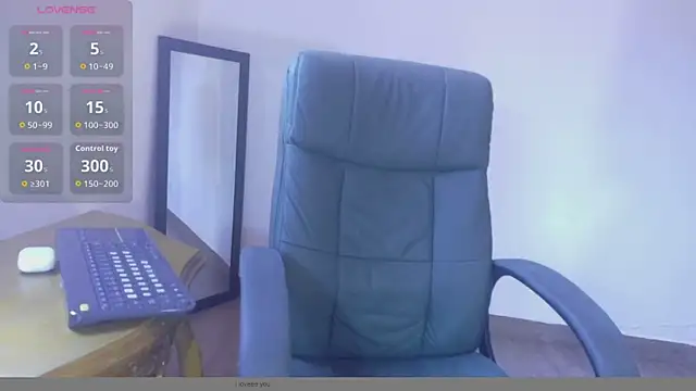 Snapshot of Olivia11_ chatting on 02-12-26, 01:50 Olivia11 online show from 02-12-26, 01:50