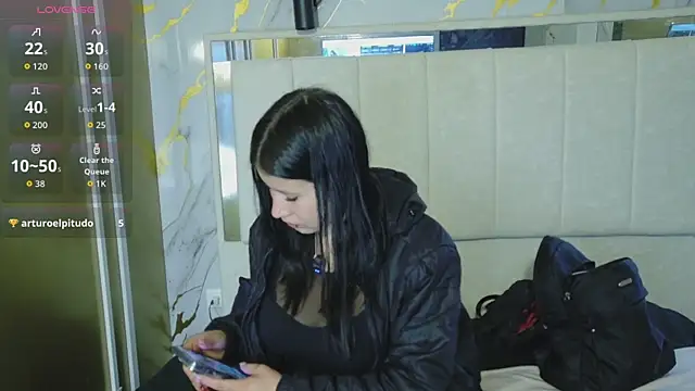Snapshot of Olivia11_ chatting on 05-02-26, 12:32 Olivia11 online show from 05-02-26, 12:32