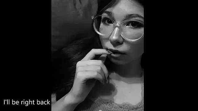 Snapshot of MiaamaLoveLyslt chatting on 09-19-25, 04:51 MiaamaLoveLyslt online show from 09-19-25, 04:51