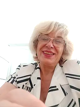 52MiaLove02 online show from 09-12-25, 07:41