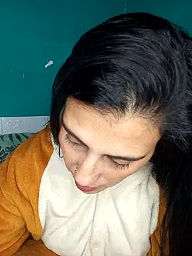 Snapshot of kariciasecreta chatting on 11-08-25, 12:44 kariciasecreta online show from 11-08-25, 12:44