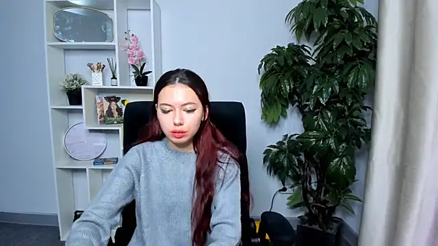 Snapshot of JenniferGlover chatting on 10-30-25, 08:05 JenniferGlover online show from 10-30-25, 08:05