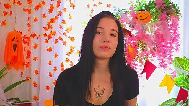 LauraHale online show from 11-08-25, 07:52