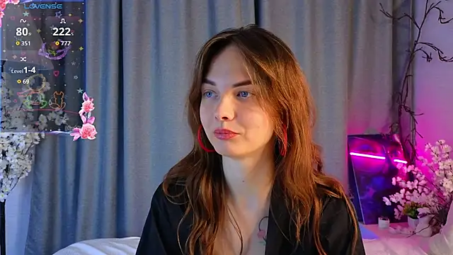 LisaDrake online show from 10-20-25, 07:03