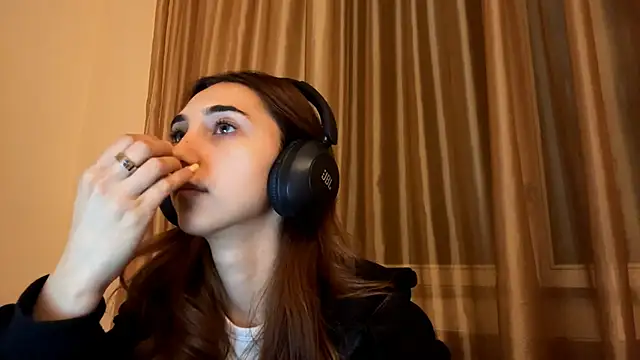 LinaMour online show from 09-14-25, 10:31