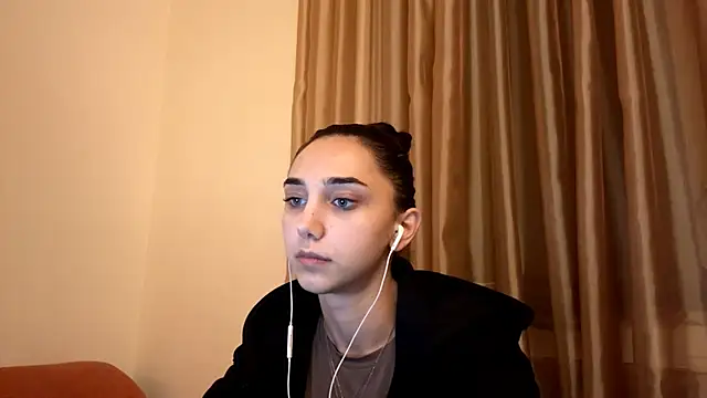 LinaMour online show from 10-06-25, 10:07