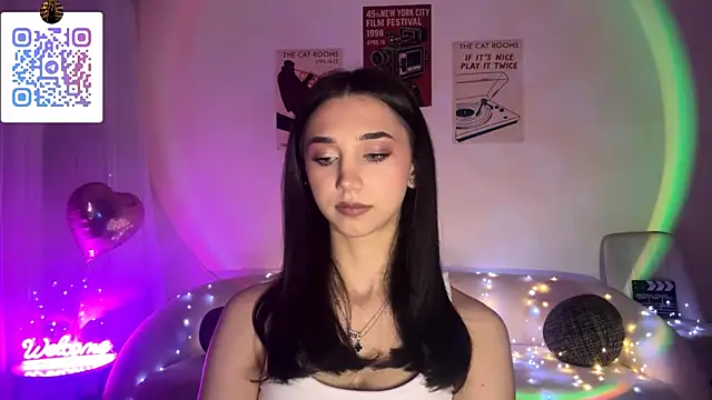 LinaMour online show from 04-19-26, 10:34