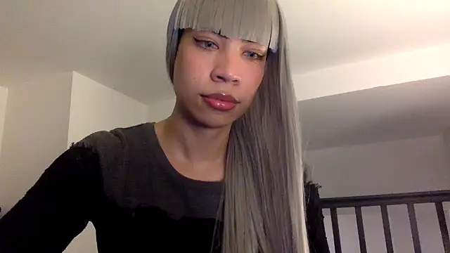 Itzel Saenz online show from 01-11-26, 07:41