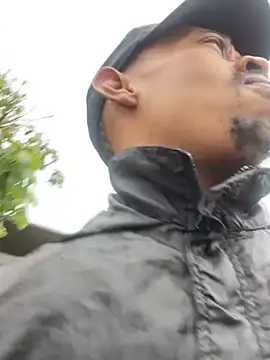 Snapshot of fitsexyman chatting on 12-22-25, 05:59 fitsexyman online show from 12-22-25, 05:59