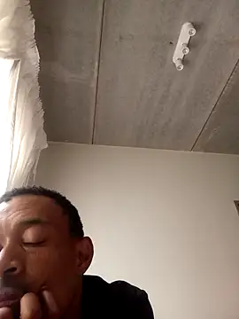 Snapshot of fitsexyman chatting on 01-18-26, 03:49 fitsexyman online show from 01-18-26, 03:49