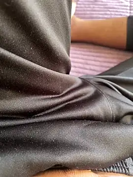 Snapshot of fitsexyman chatting on 03-11-26, 12:00 fitsexyman online show from 03-11-26, 12:00